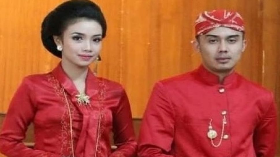 Detail Gambar Baju Kebaya Jawa Barat Nomer 11