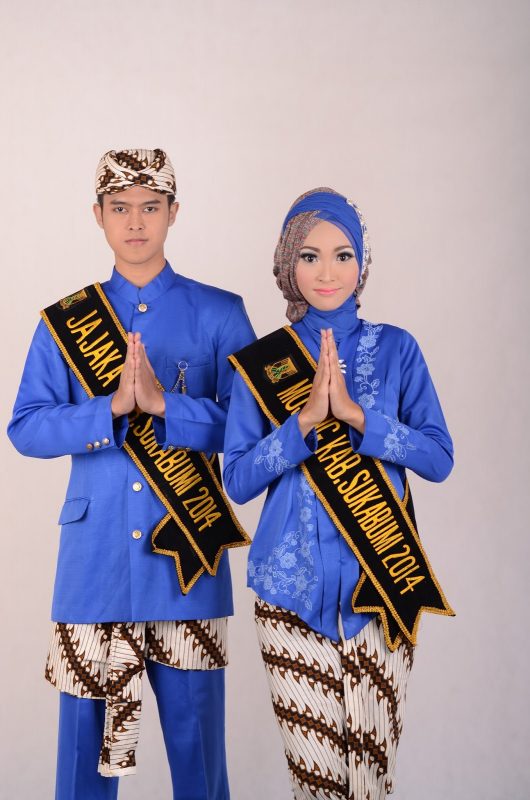 Detail Gambar Baju Kebaya Jawa Barat Nomer 34