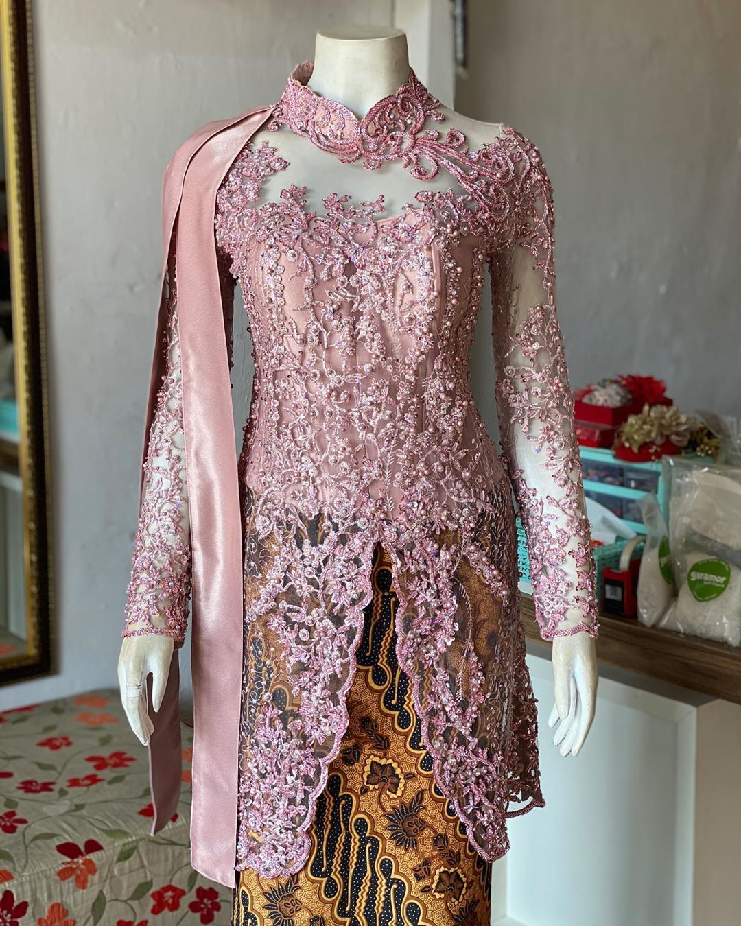 Gambar Baju Kebaya Lampung - KibrisPDR