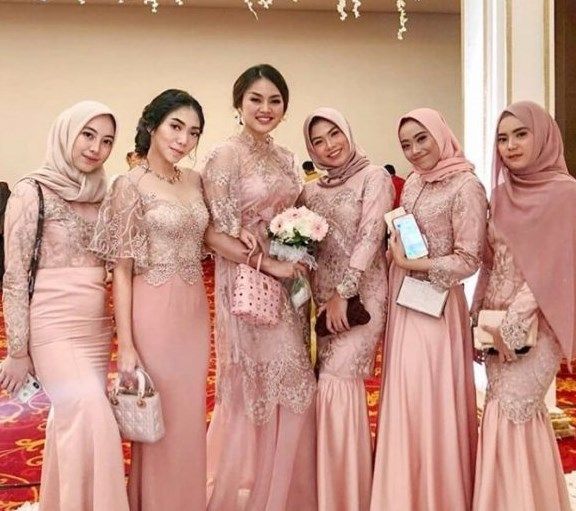 Gambar Baju Kebaya Model Sekarang - KibrisPDR