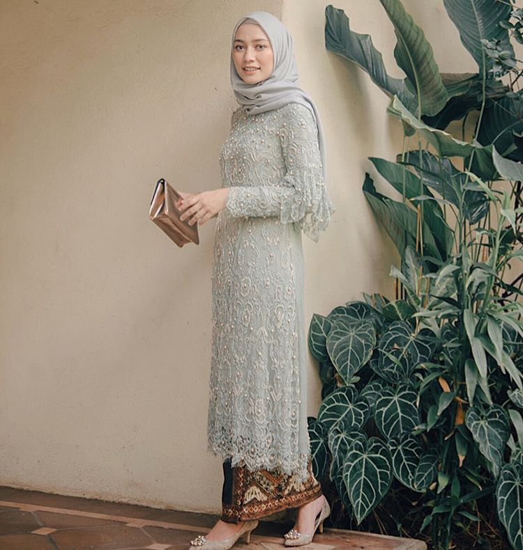 Detail Gambar Baju Kebaya Muslim Nomer 28