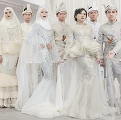 Detail Gambar Baju Nikah Nomer 3