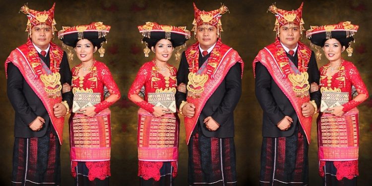 Detail Gambar Baju Pakpak Pernikahan Nomer 42