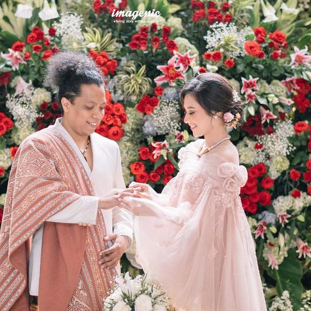 Detail Gambar Baju Penganten Nomer 30