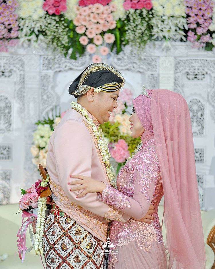 Detail Gambar Baju Pengantin Jawa Nomer 26