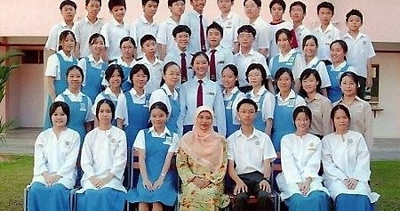 Detail Gambar Baju Sekolah Rendah Nomer 32