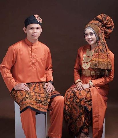 Detail Gambar Baju Tradisional Melayu Nomer 19