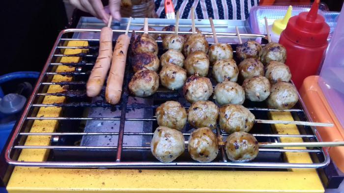 Detail Gambar Bakso Bakar Dan Sosis Bakar Nomer 27