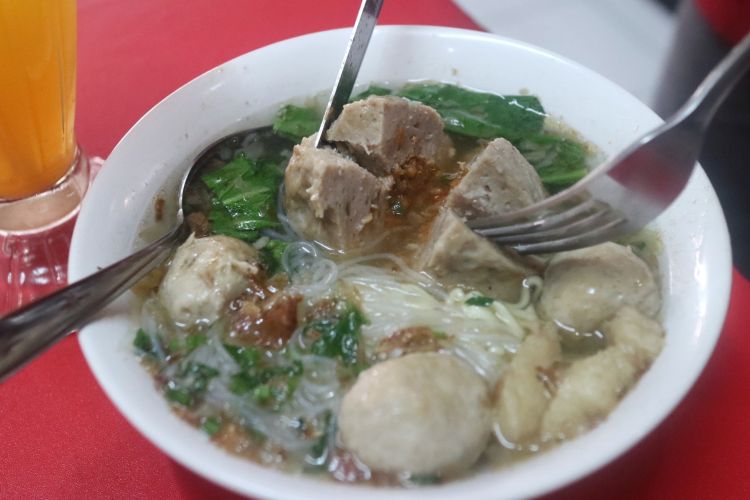 Detail Gambar Bakso Boom Nomer 4