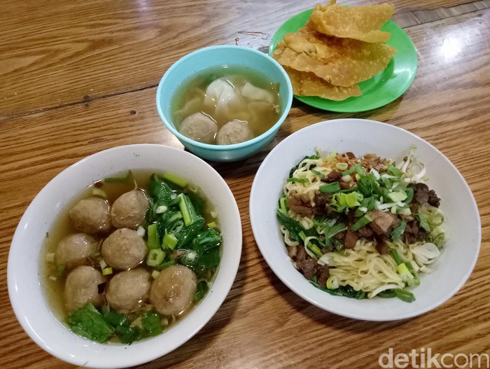 Detail Gambar Bakso Dan Mie Ayam Nomer 13