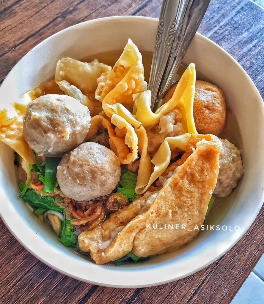 Detail Gambar Bakso Malang Komplit Nomer 12