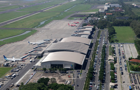 Detail Gambar Bandara Juanda Terminal 2 Nomer 32