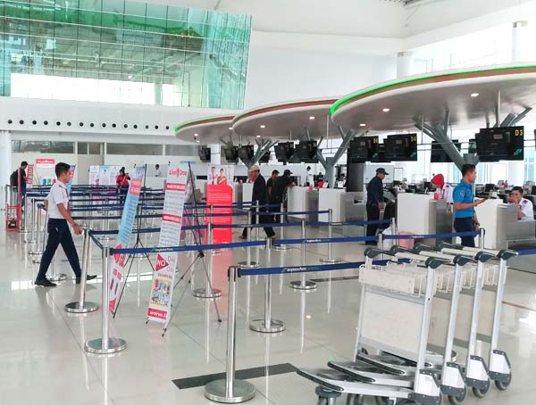 Detail Gambar Bandara Sepinggan Nomer 29