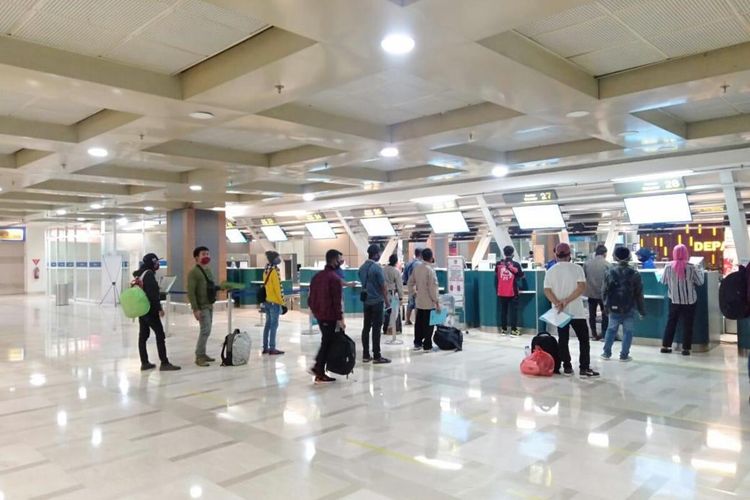 Detail Gambar Bandara Sultan Hasanuddin Nomer 11