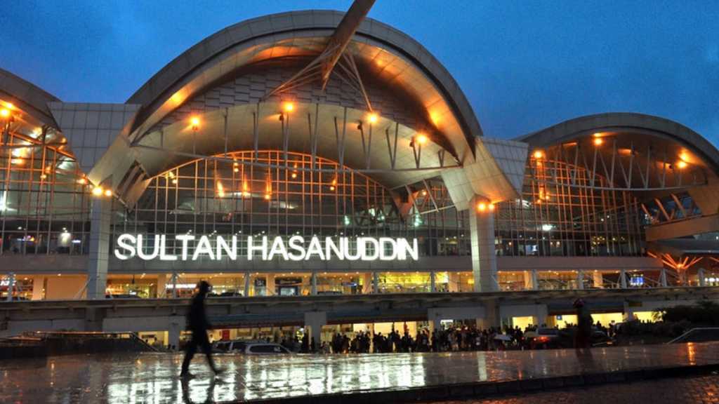 Detail Gambar Bandara Sultan Hasanuddin Nomer 12
