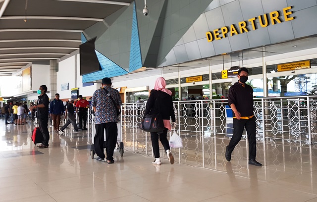 Detail Gambar Bandara Sultan Hasanuddin Nomer 38