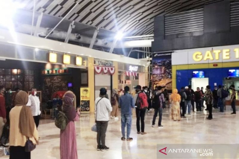 Detail Gambar Bandara Sultan Hasanuddin Nomer 48