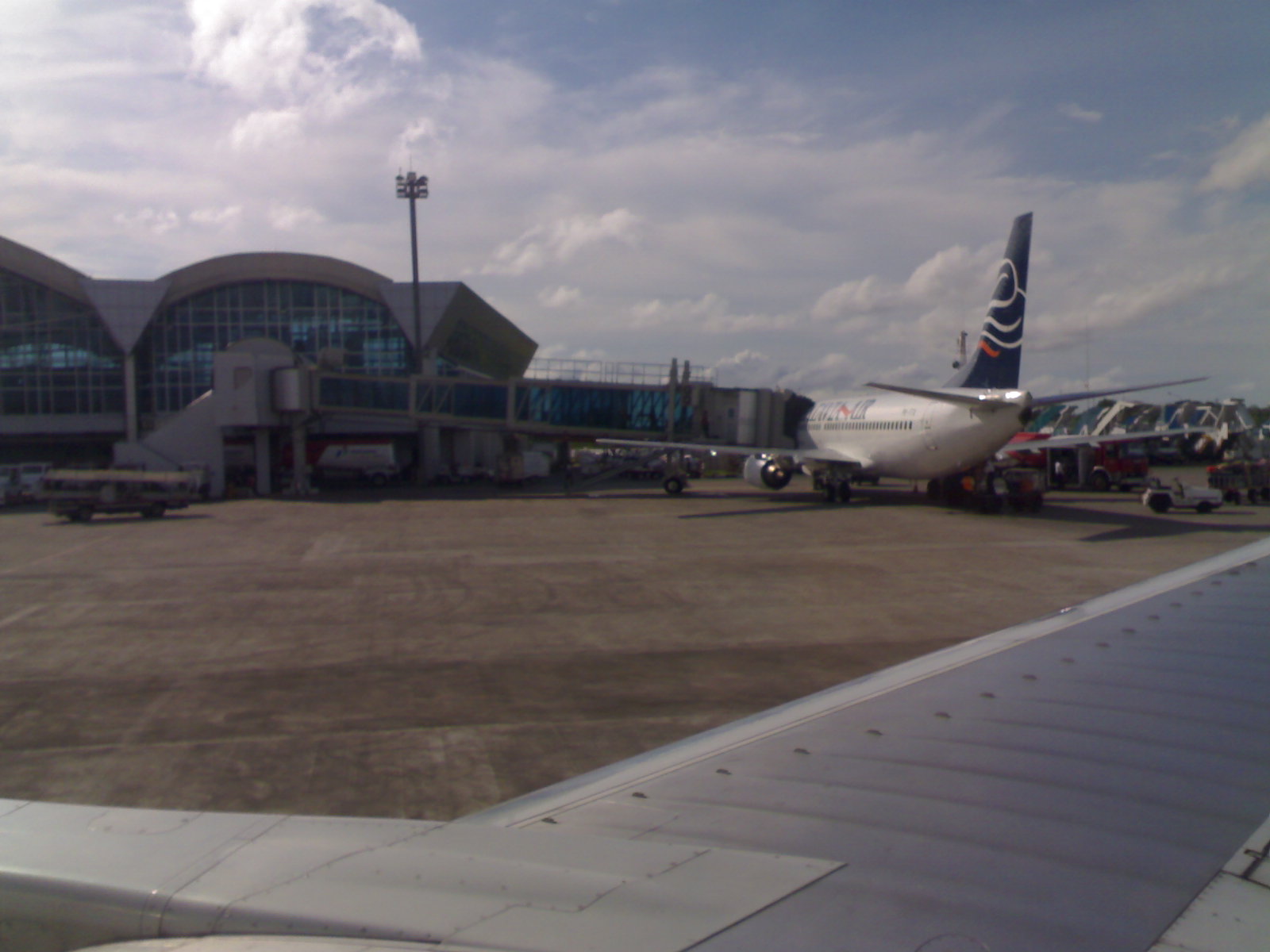 Detail Gambar Bandara Sultan Hasanuddin Nomer 51