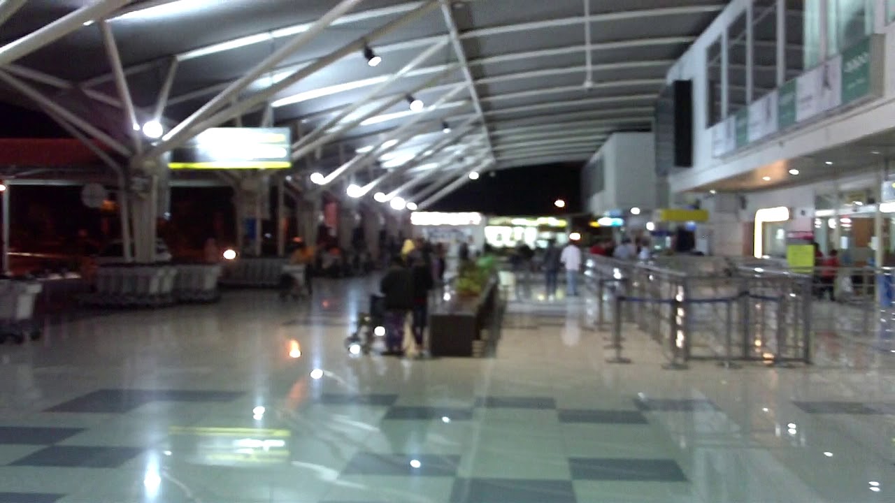 Detail Gambar Bandara Sultan Hasanuddin Nomer 55