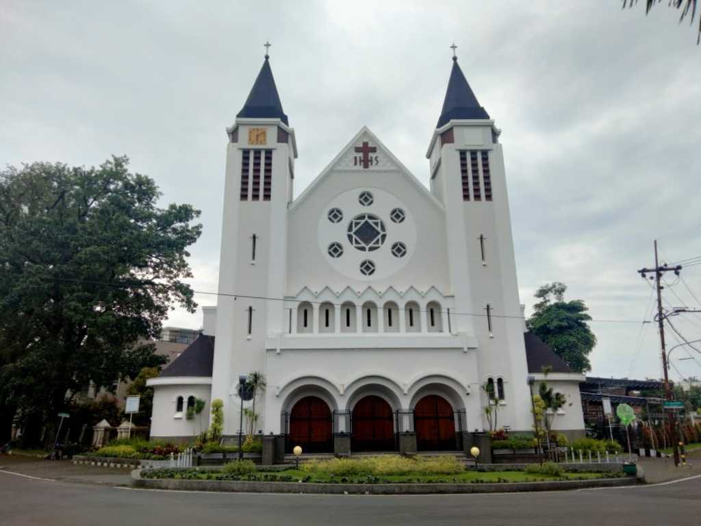 Detail Gambar Bangunan Gereja Nomer 44