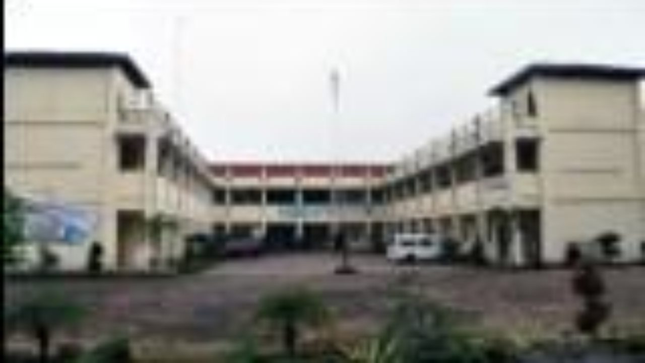 Detail Gambar Bangunan Sekolah Sma Negeri 1 Kota Solok Nomer 40