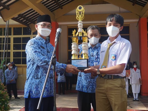 Detail Gambar Bangunan Sekolah Sma Yang Nyata Nomer 21