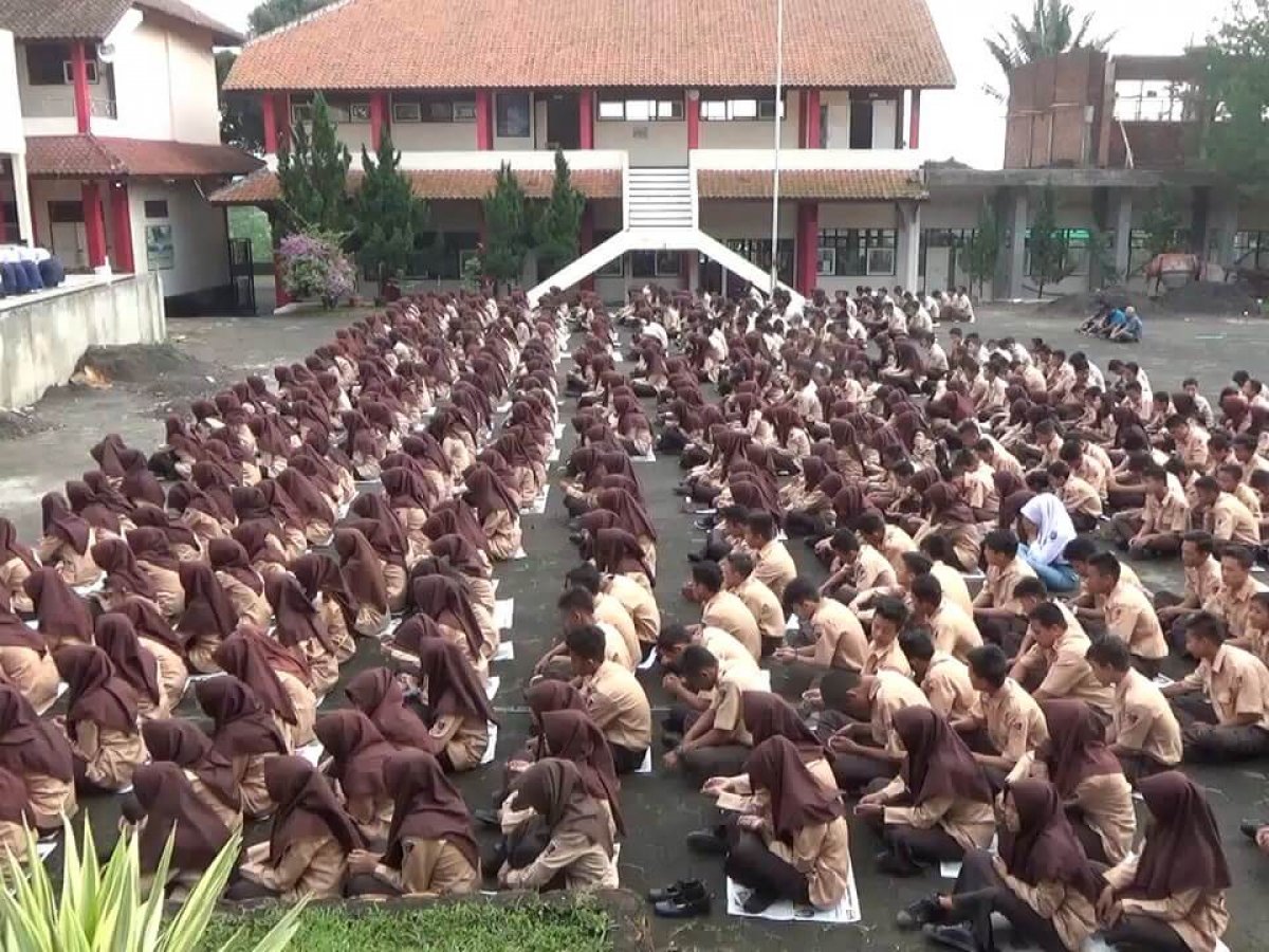 Detail Gambar Bangunan Sekolah Sma Yang Nyata Nomer 23