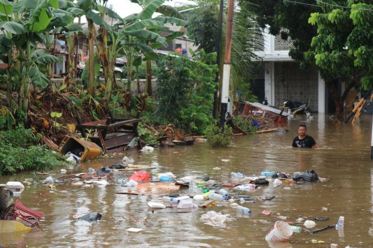 Gambar Banjir Akibat Sampah - KibrisPDR