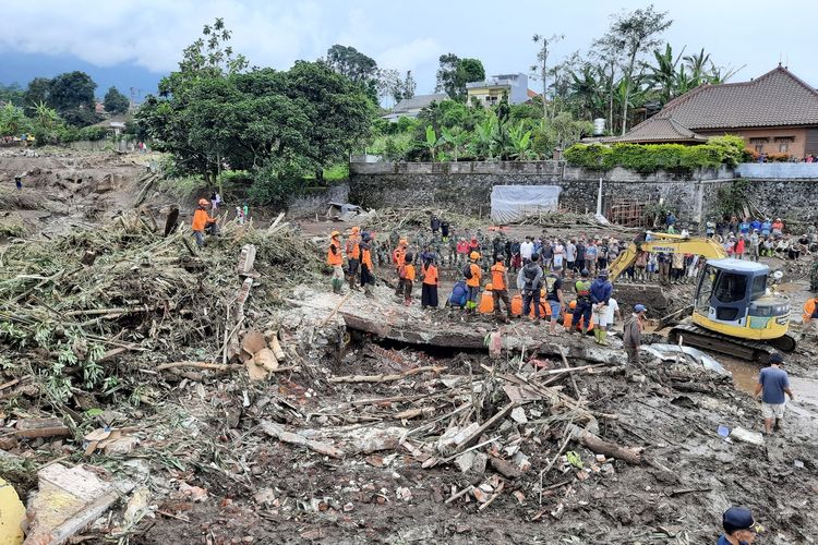 Detail Gambar Banjir Bandang Nomer 35