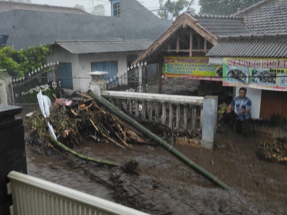 Detail Gambar Banjir Bandang Nomer 45