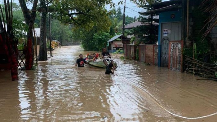 Detail Gambar Banjir Dan Longsor Nomer 7