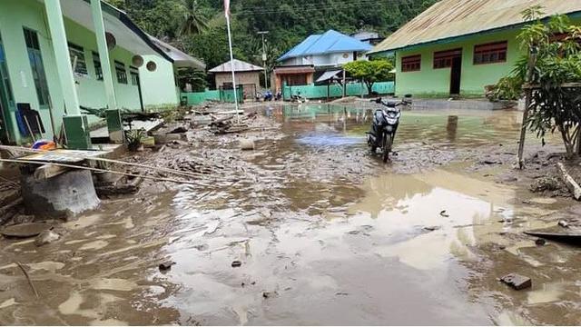 Detail Gambar Banjir Dan Tanah Longsor Nomer 40