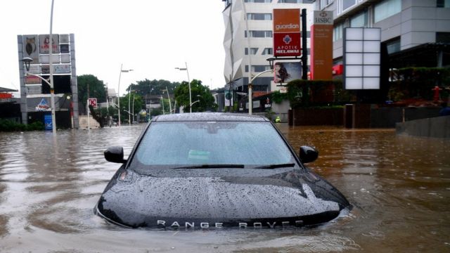 Detail Gambar Banjir Di Jakarta Nomer 11