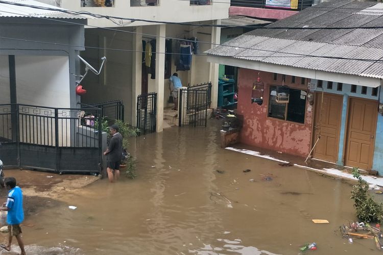 Detail Gambar Banjir Di Jakarta Nomer 12