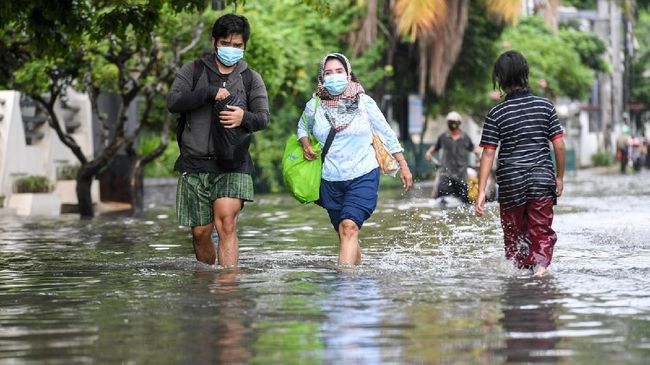 Detail Gambar Banjir Di Jakarta Nomer 23