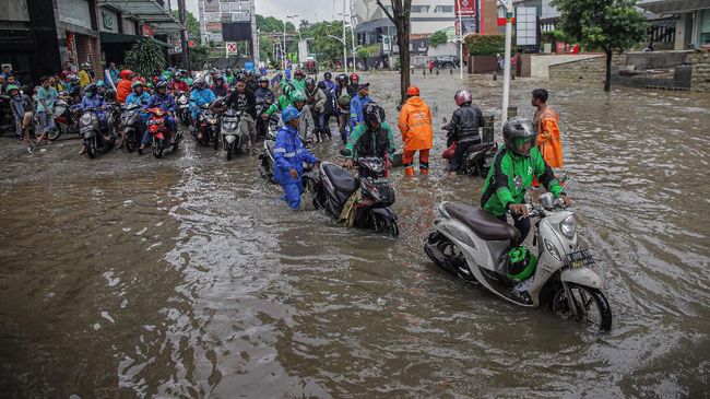 Detail Gambar Banjir Di Jakarta Nomer 55