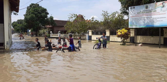 Detail Gambar Banjir Di Pati Nomer 18