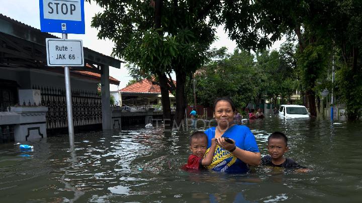 Detail Gambar Banjir Jakarta Nomer 52