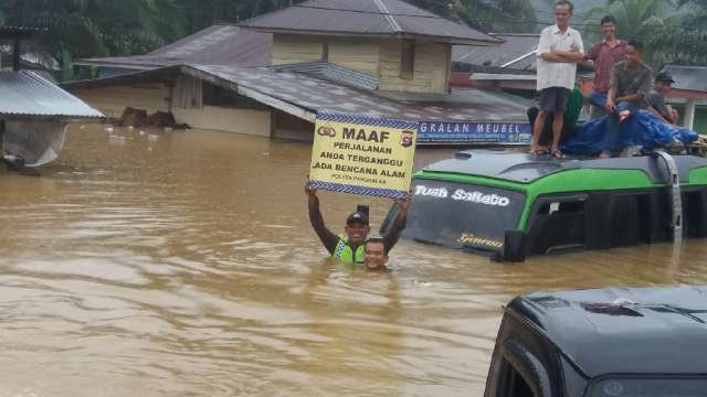 Detail Gambar Banjir Lucu Nomer 37