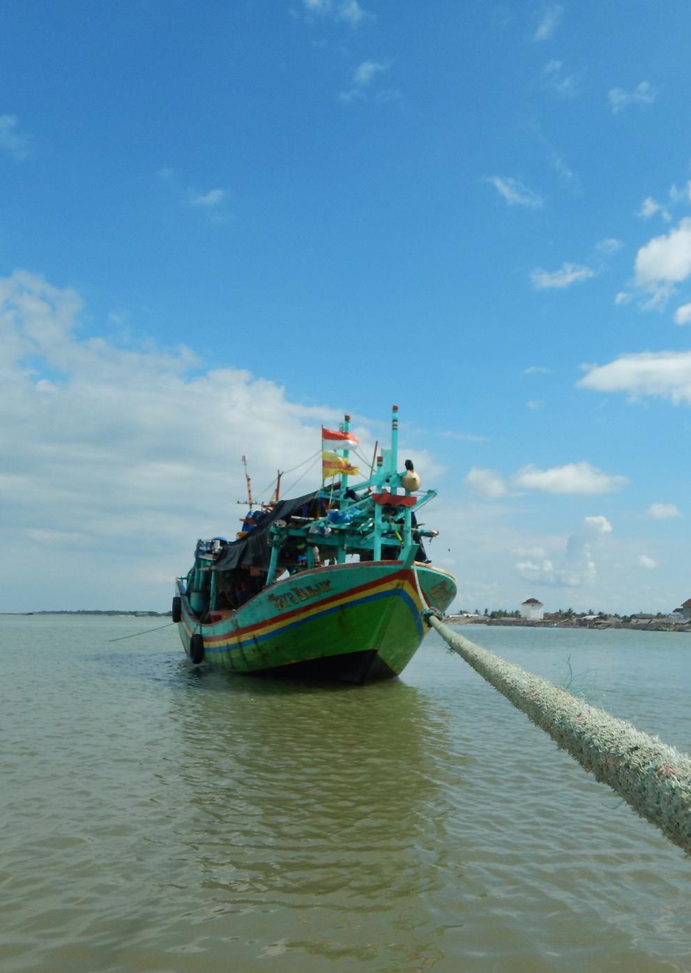 Detail Gambar Bantuan Perahu Nelayan Kwatisore Nomer 13