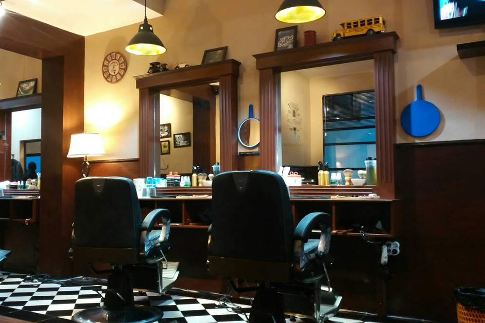 Detail Gambar Barbershop Ruangan Nomer 16