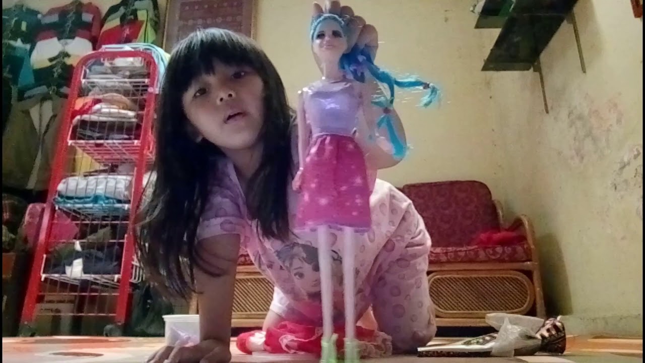 Detail Gambar Barbie Seram Nomer 16