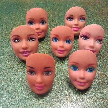 Detail Gambar Barbie Seram Nomer 36