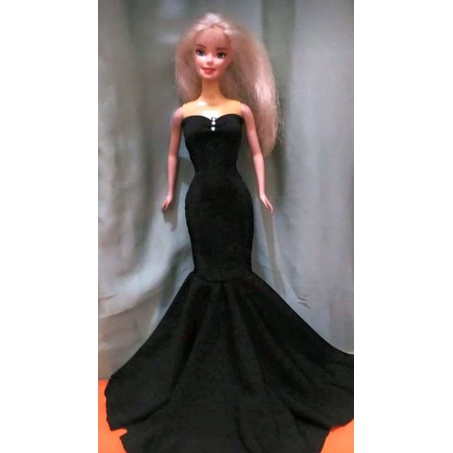 Detail Gambar Barbie Warna Hitam Nomer 6