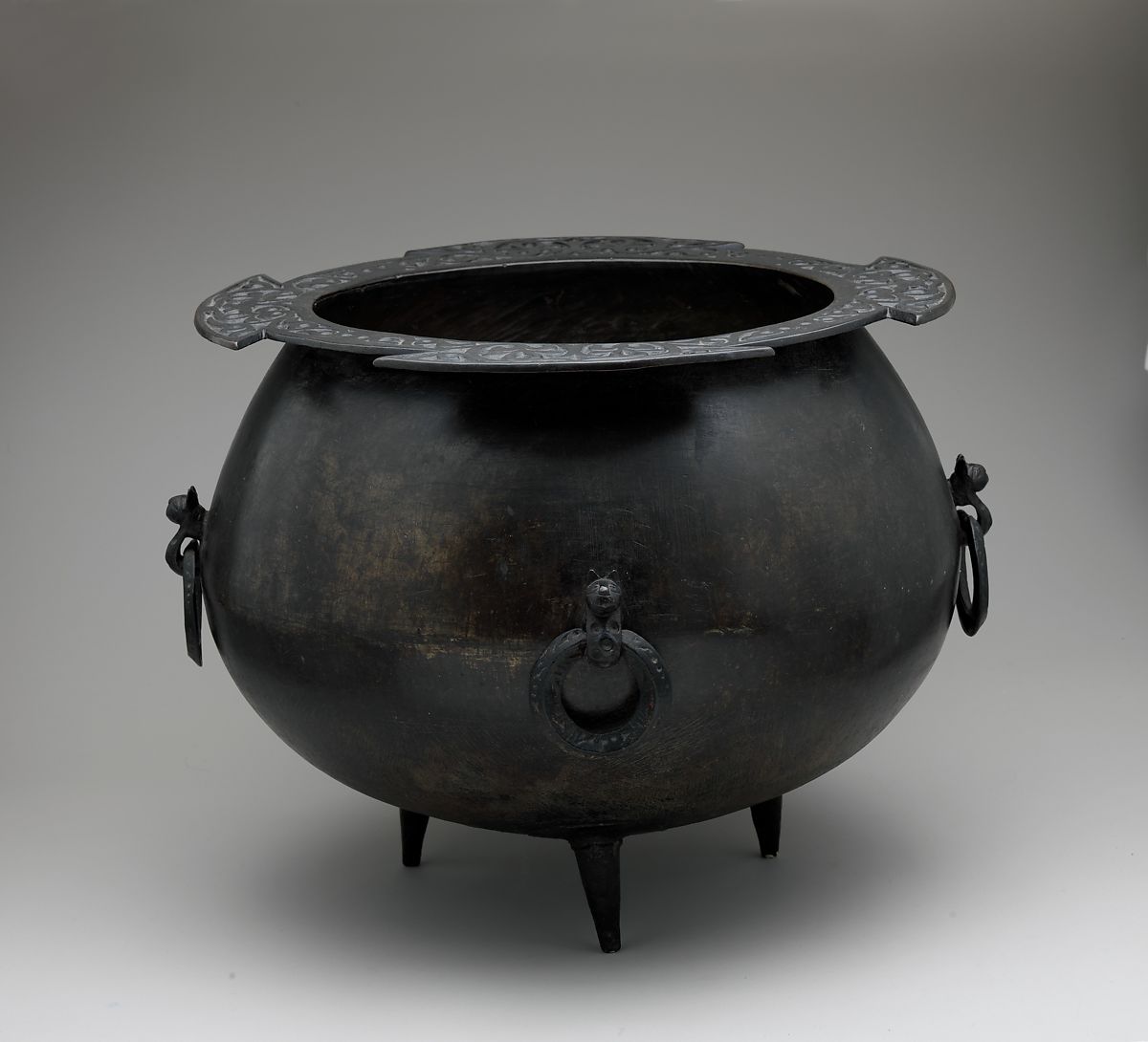 Detail Cauldron Image Nomer 5