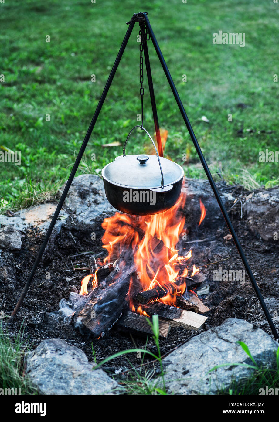 Cauldron Over Fire - KibrisPDR