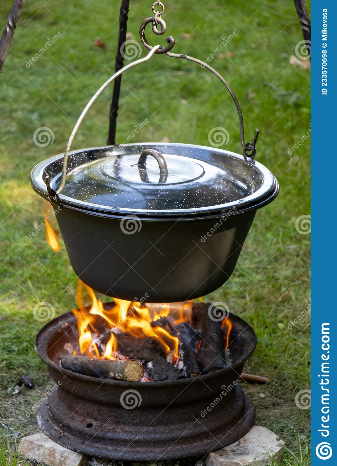 Detail Cauldron Over Fire Nomer 25