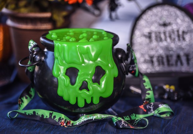 Detail Cauldron Popcorn Bucket Nomer 11