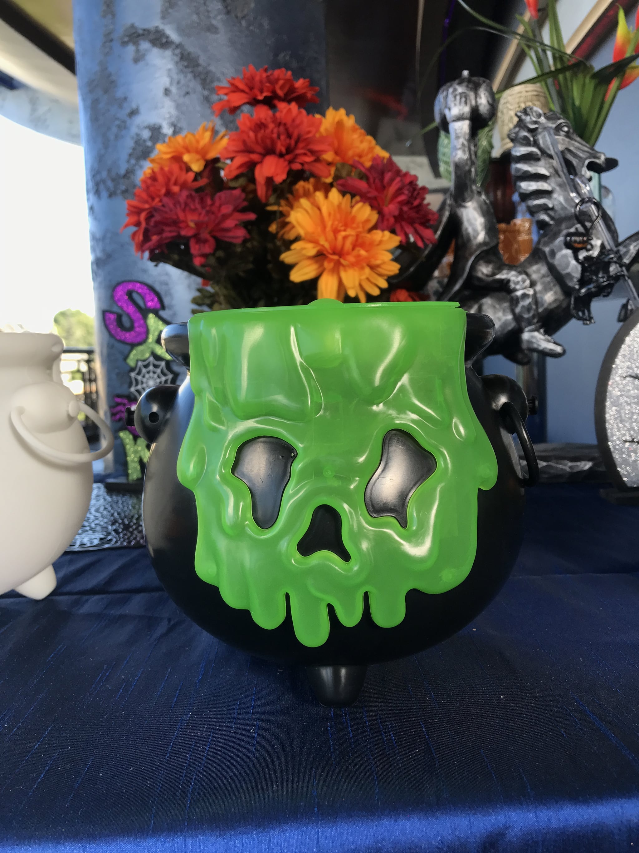 Detail Cauldron Popcorn Bucket Nomer 29