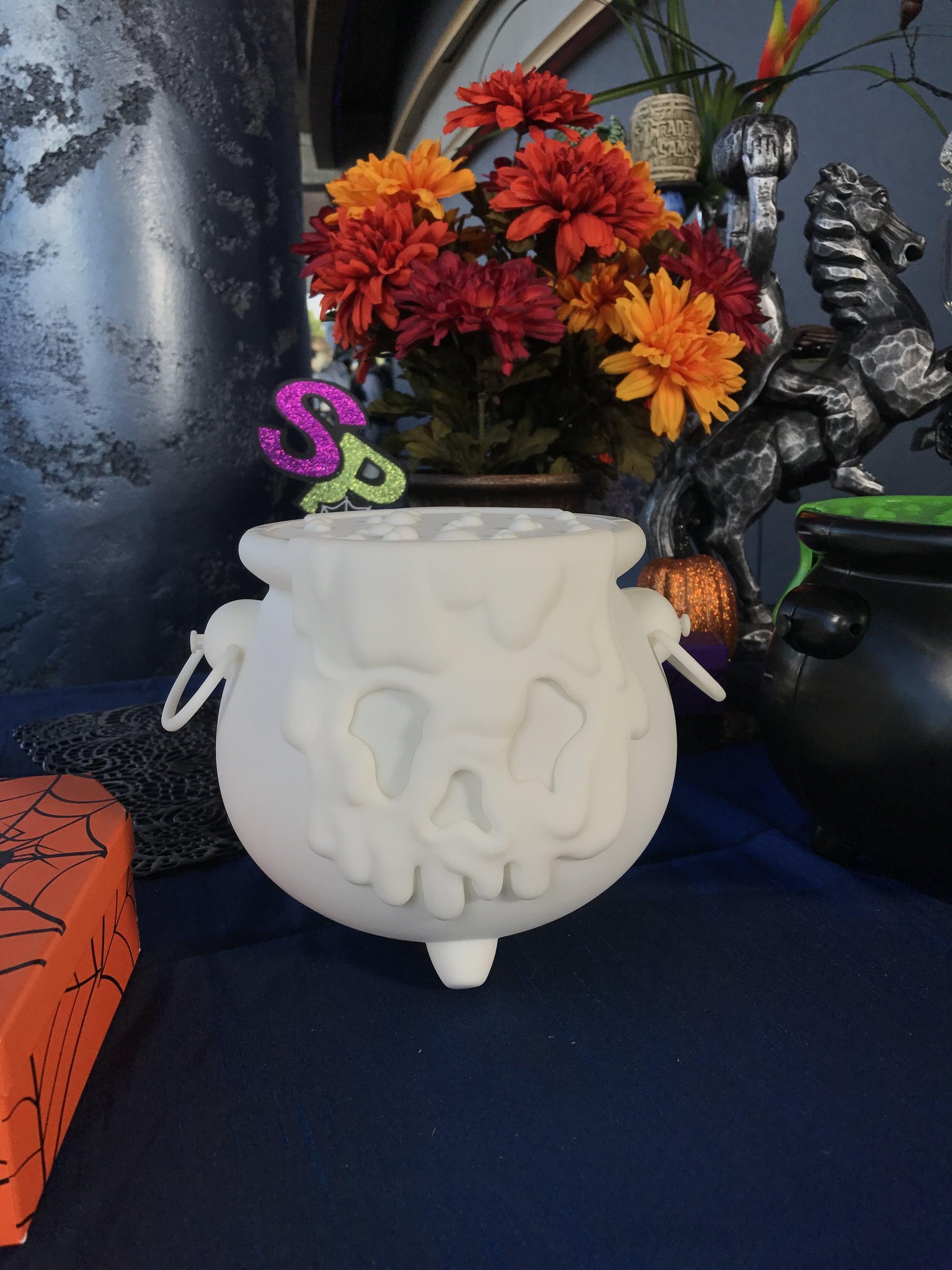 Detail Cauldron Popcorn Bucket Nomer 32
